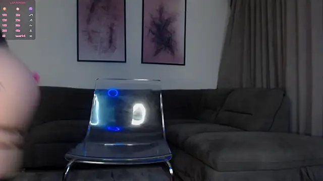 reinakylie online show from 11-17-25, 02:10