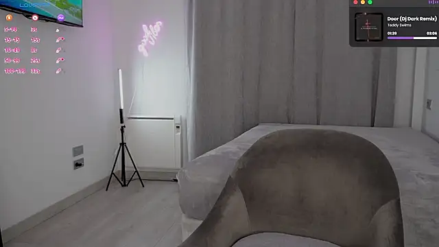   Milana     online show from 03-26-26, 04:38