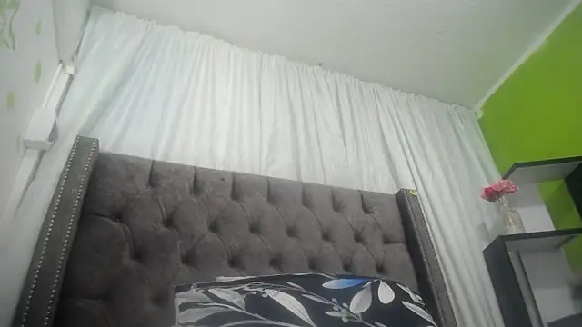 ANA-BULLOCK- online show from 09-25-25, 12:22