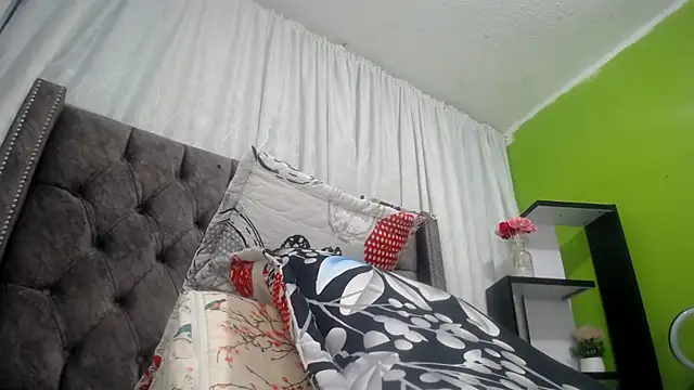 ANA-BULLOCK- online show from 09-09-25, 12:03