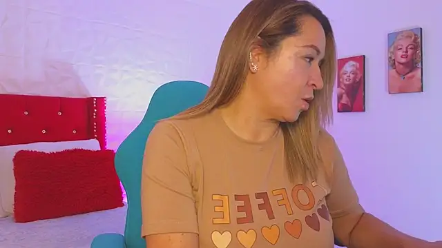 weet Evans    online show from 11-11-25, 03:12