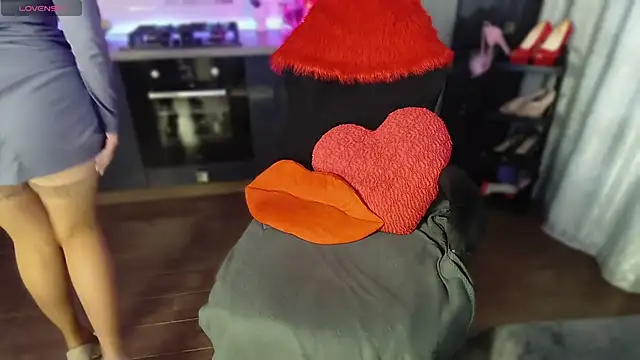 emlana online show from 03-31-26, 02:52