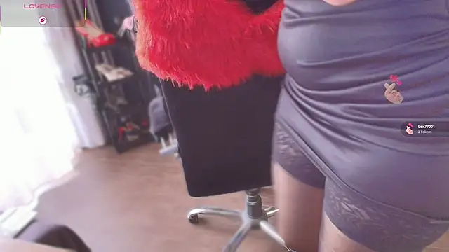 emlana online show from 04-15-26, 01:15