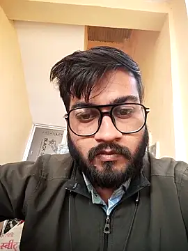 Snapshot of mpaale11 chatting on 11-13-25, 08:18 mpaale11 online show from 11-13-25, 08:18