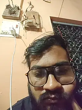 Snapshot of mpaale11 chatting on 12-19-25, 02:30 mpaale11 online show from 12-19-25, 02:30