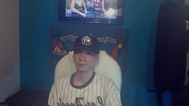 Snapshot of Burperking420_ chatting on 10-26-25, 07:36 Burperking420 online show from 10-26-25, 07:36