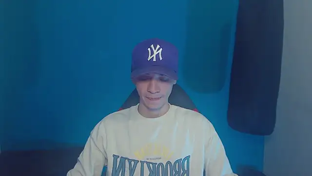 Snapshot of Burperking420_ chatting on 03-16-25, 09:37 Burperking420 online show from 03-16-25, 09:37