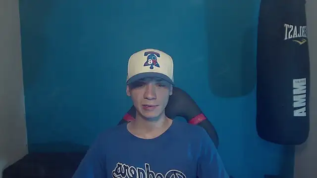 Snapshot of Burperking420_ chatting on 09-12-25, 06:51 Burperking420 online show from 09-12-25, 06:51