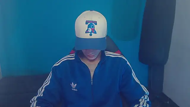 Snapshot of Burperking420_ chatting on 03-14-25, 05:46 Burperking420 online show from 03-14-25, 05:46