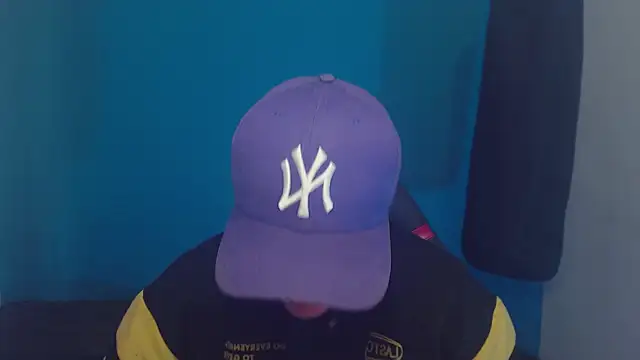 Snapshot of Burperking420_ chatting on 03-19-25, 06:44 Burperking420 online show from 03-19-25, 06:44