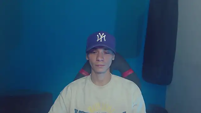 Snapshot of Burperking420_ chatting on 03-17-25, 12:42 Burperking420 online show from 03-17-25, 12:42