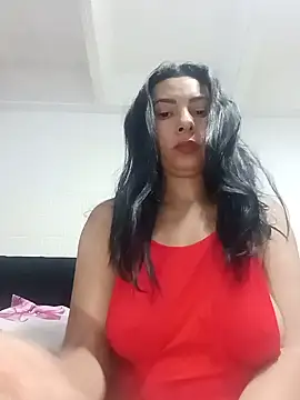 DaphneRosses online show from 07-16-26, 02:36