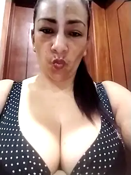 Snapshot of Carlasm- chatting on 09-17-25, 11:29 Carlasm- online show from 09-17-25, 11:29