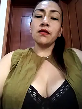 Snapshot of Carlasm- chatting on 09-20-25, 07:19 Carlasm- online show from 09-20-25, 07:19