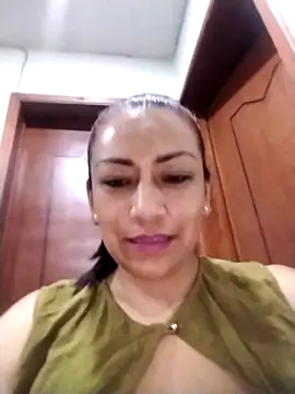 Snapshot of Carlasm- chatting on 10-02-25, 10:57 Carlasm- online show from 10-02-25, 10:57