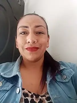 Snapshot of Carlasm- chatting on 09-19-25, 08:46 Carlasm- online show from 09-19-25, 08:46
