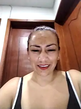 Snapshot of Carlasm- chatting on 09-30-25, 01:22 Carlasm- online show from 09-30-25, 01:22