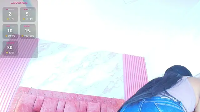 goldilockss15 online show from 12-16-25, 03:22