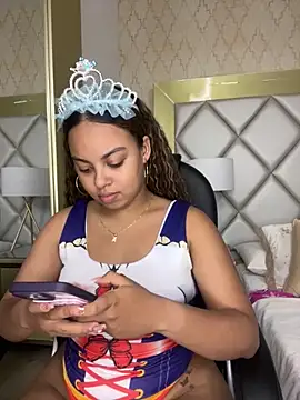 AlesiaCooper online show from 10-11-25, 08:43