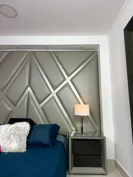 AlesiaCooper online show from 11-26-25, 08:09