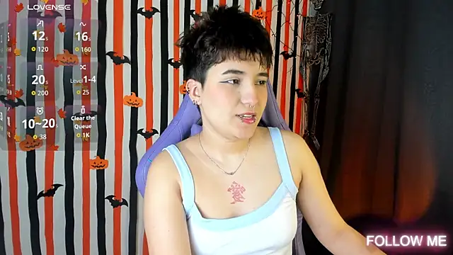 emma cute7 online show from 10-24-25, 05:17