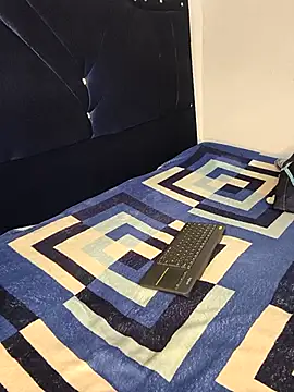 bella warzon online show from 10-16-25, 12:19