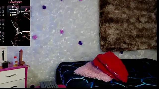 bella warzon online show from 04-08-26, 08:54