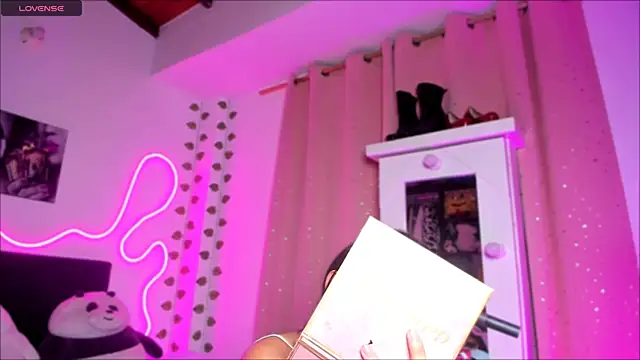 Vickysth online show from 10-22-25, 10:41