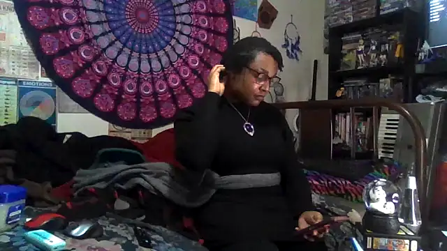 GardeniaFields online show from 11-30-25, 05:19