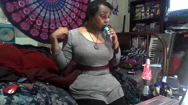 GardeniaFields online show from 11-18-25, 05:11