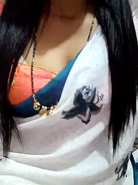 Snapshot of Indian_kannada_girl1 chatting on 03-07-25, 06:11 Indian kannada girl1 online show from 03-07-25, 06:11