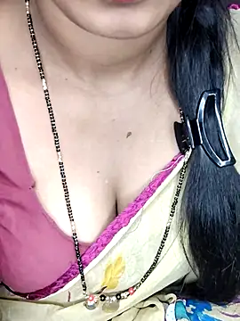 Snapshot of Indian_kannada_girl1 chatting on 09-22-25, 05:24 Indian kannada girl1 online show from 09-22-25, 05:24