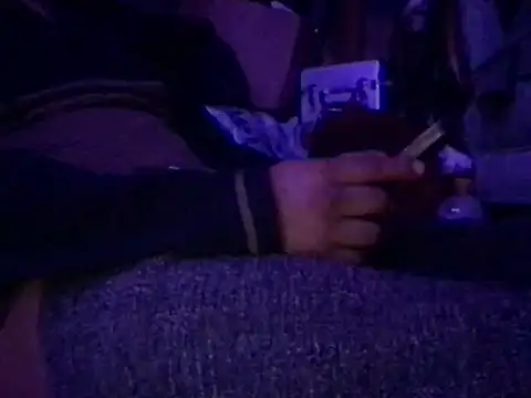 flores6cachondo9 online show from 01-12-26, 02:13