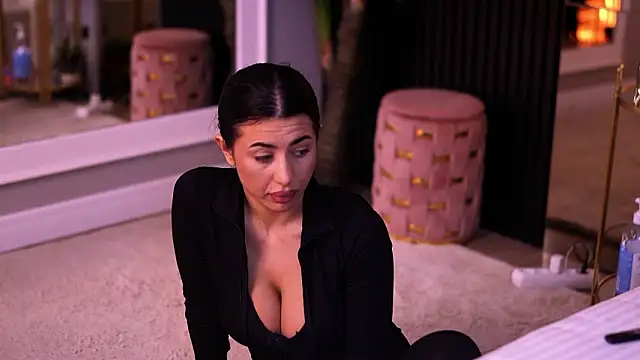 TanyaVonDe online show from 03-17-26, 06:00