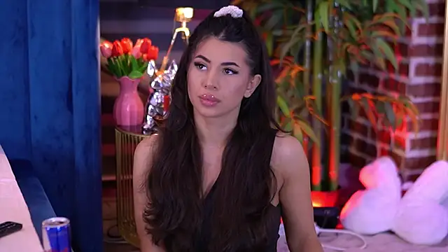 TanyaVonDe online show from 02-15-26, 07:02