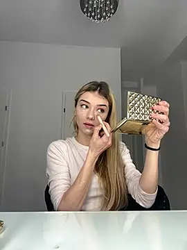 Snapshot of Barbie69Doll chatting on 03-14-25, 05:38 Barbie69Doll online show from 03-14-25, 05:38