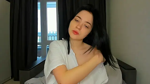 Minx Night CityXq online show from 12-17-25, 07:13