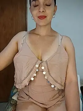 Snapshot of hotsexass chatting on 09-15-25, 09:15 hotsexass online show from 09-15-25, 09:15