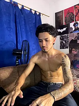 Snapshot of Zayn_kane chatting on 10-19-25, 12:46 Zayn kane online show from 10-19-25, 12:46