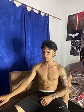 Snapshot of Zayn_kane chatting on 09-18-25, 03:53 Zayn kane online show from 09-18-25, 03:53