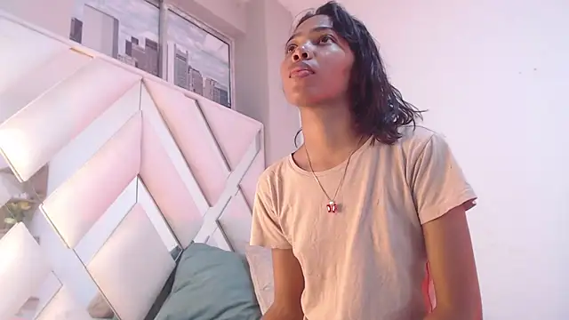 willow smitt online show from 03-26-26, 02:48