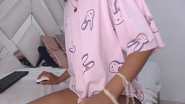 willow smitt online show from 03-21-26, 02:32