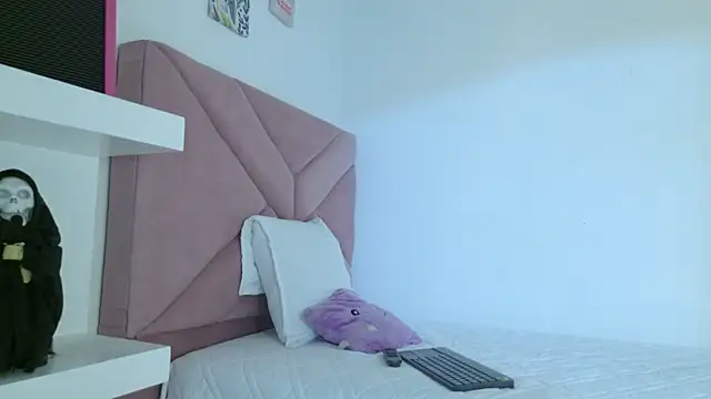 Snapshot of eva_sin18 chatting on 06-02-26, 11:27 eva sin18 online show from 06-02-26, 11:27