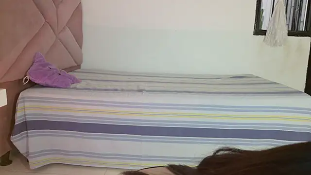 Snapshot of eva_sin18 chatting on 06-11-26, 02:53 eva sin18 online show from 06-11-26, 02:53