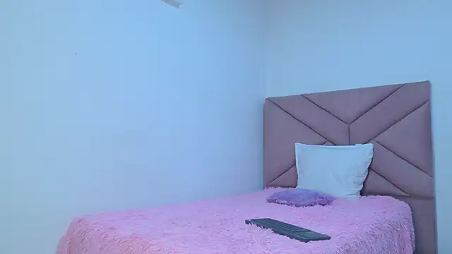 Snapshot of eva_sin18 chatting on 05-07-26, 11:19 eva sin18 online show from 05-07-26, 11:19