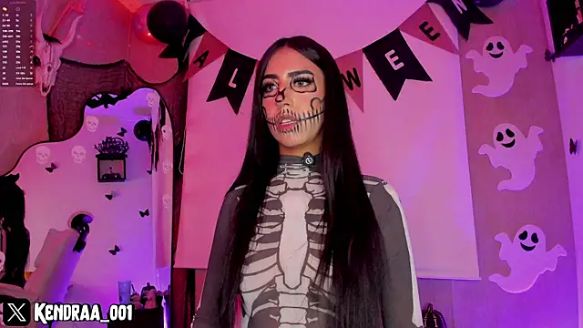 Kendramillerr 1 online show from 10-20-25, 03:08