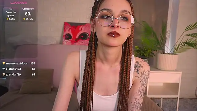 Snapshot of WilonaBiddix chatting on 03-22-25, 10:39 WilonaBiddix online show from 03-22-25, 10:39