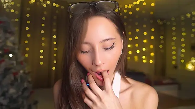 EditaBails online show from 12-19-25, 07:16