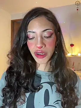 Lia Valmont online show from 04-08-26, 08:05