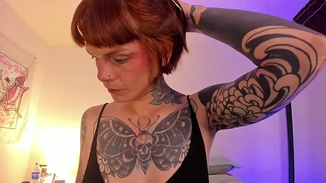 Snapshot of Alessamoth chatting on 02-23-26, 05:35 Alessamoth online show from 02-23-26, 05:35